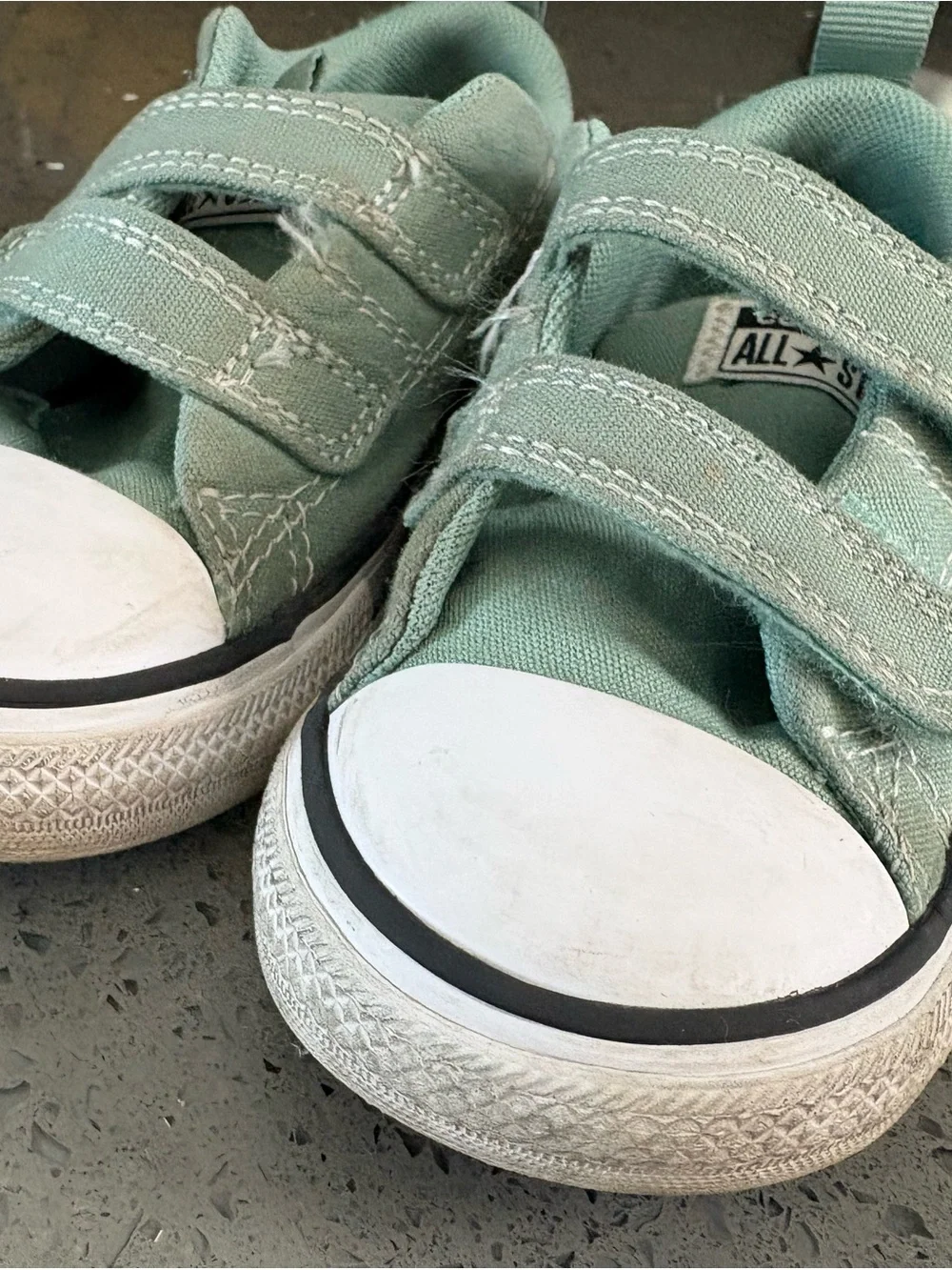 Converse Kids Low-Top Velcro Sneakers in Mint size 8c